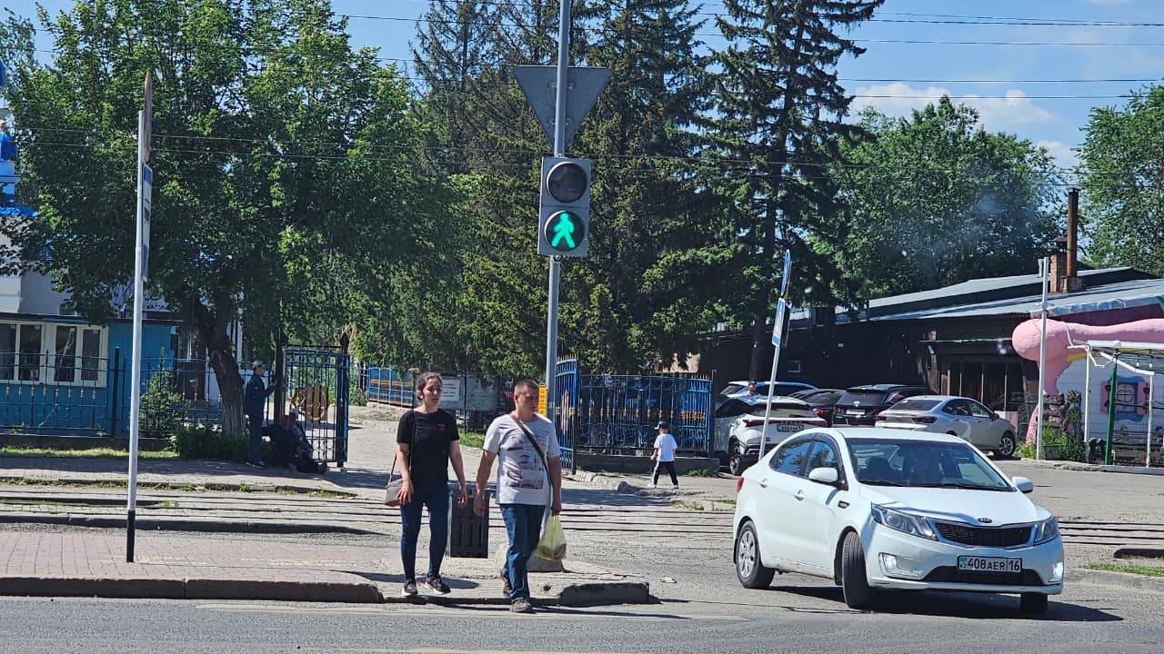 В Усть-Каменогорске на улице Казахстан появился новый светофор