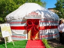 В Усть-Каменогорске возле детской библиотеки установили юрту «Дәстүр HUB»  