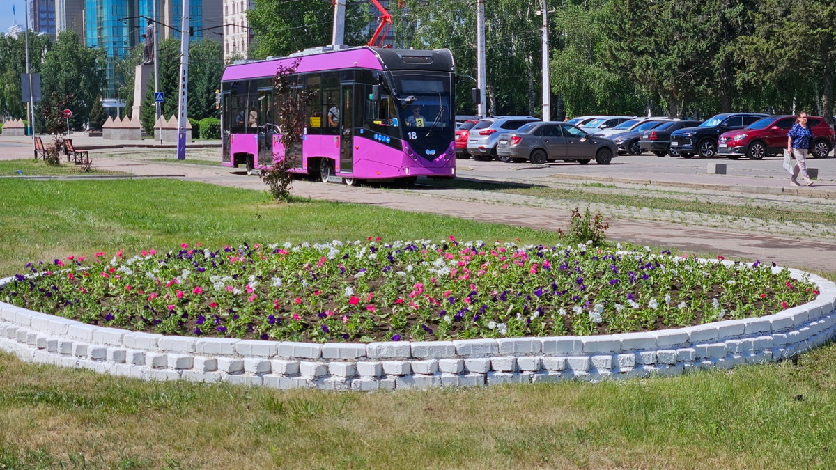 В Усть-Каменогорске появились клумбы с оригинальным дизайном