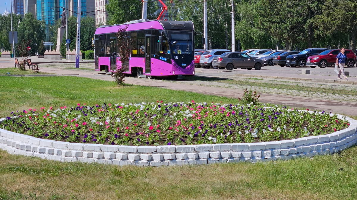 В Усть-Каменогорске появились клумбы с оригинальным дизайном