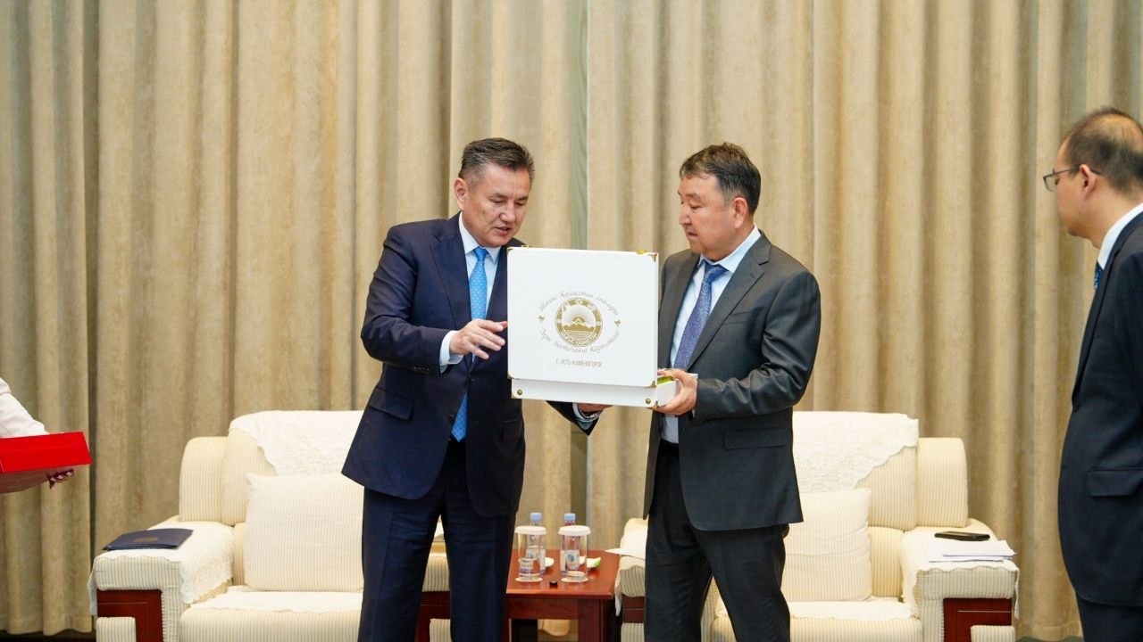 Облыс әкімі Қытайда бірқатар маңызды кездесу өткізді