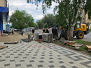 В Усть-Каменогорске на проспекте Ауэзова обновляют тротуар
