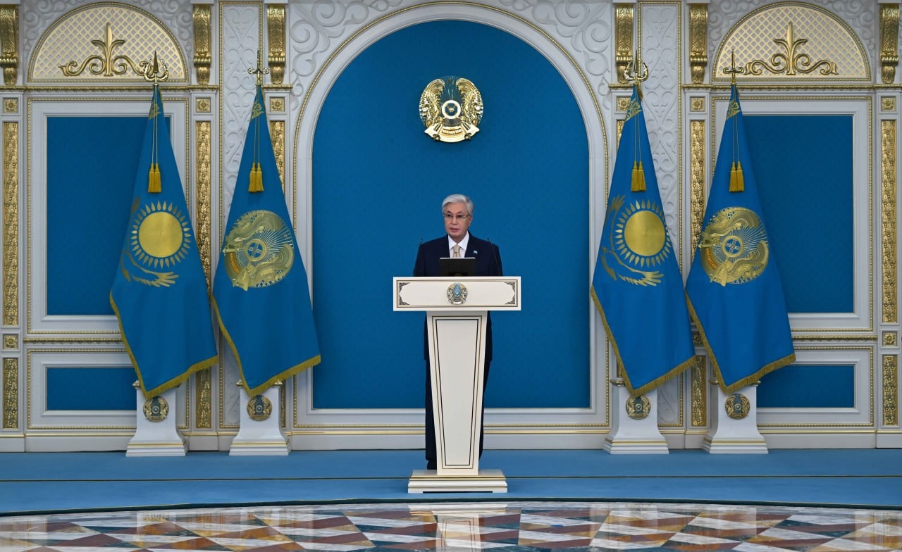 Президент Казахстана высказался о бытовом этикете и низкой общественной культуре в стране