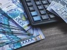 Казахстанцам разъяснили вопрос социальных выплат работающим матерям