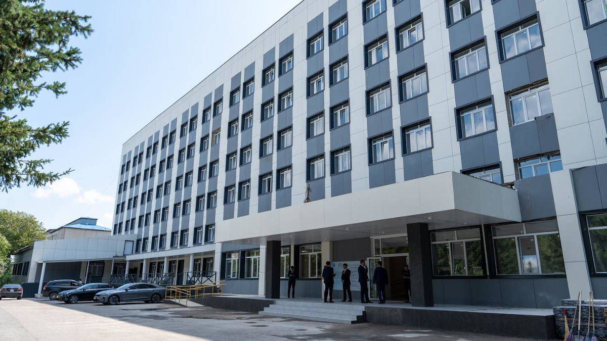 В Усть-Каменогорске продолжается реконструкция Центра матери и ребенка