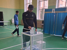 В Усть-Каменогорске футболисты пришли проголосовать на выборы в Курултай