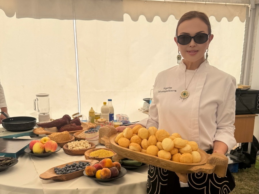 Забытые рецепты казахской кухни раскрыли на фестивале современных номадов в ВКО