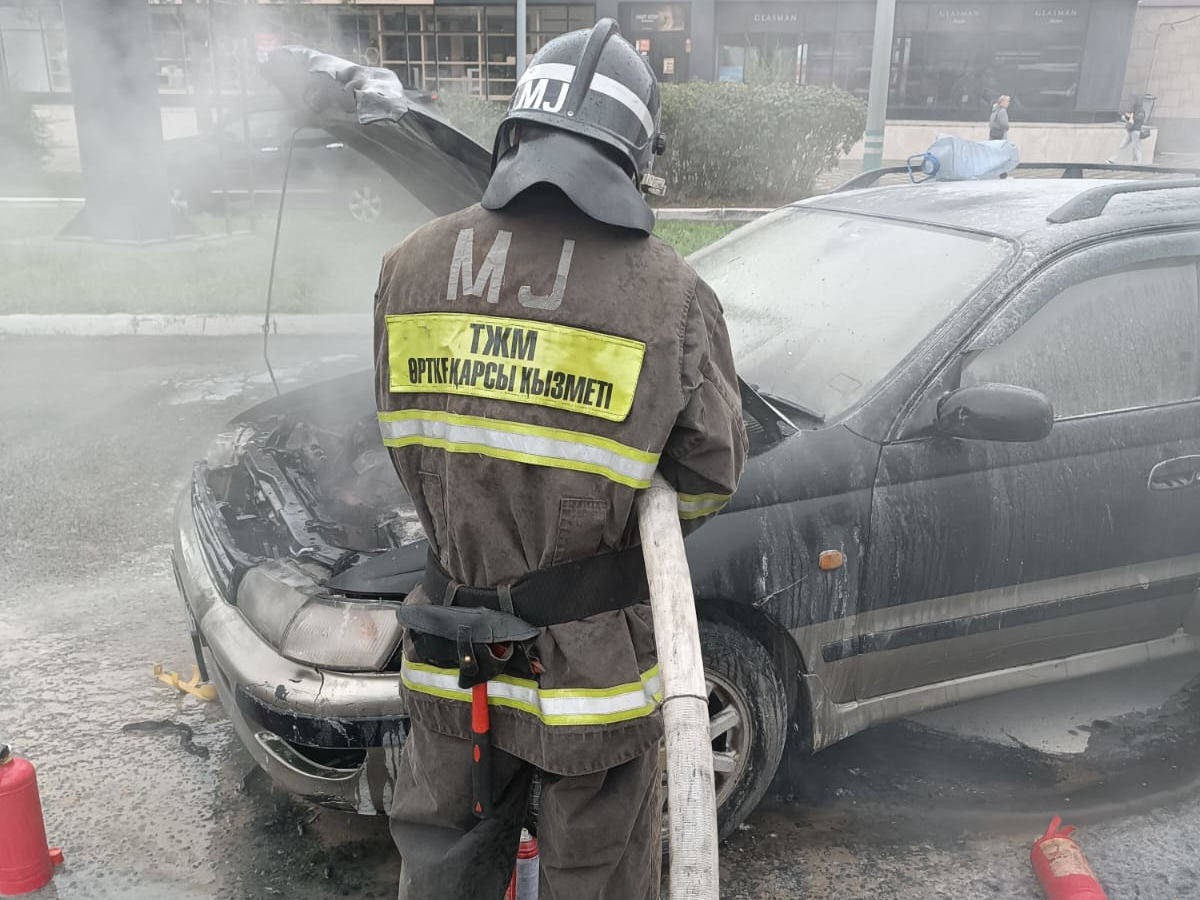 Автопожар в Усть-Каменогорске: пострадавших нет