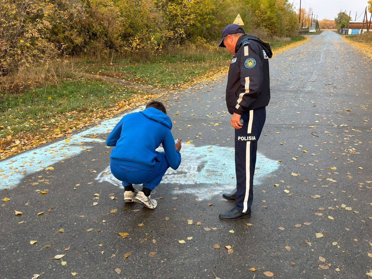 В ВКО парня оштрафовали за рисунок на асфальте