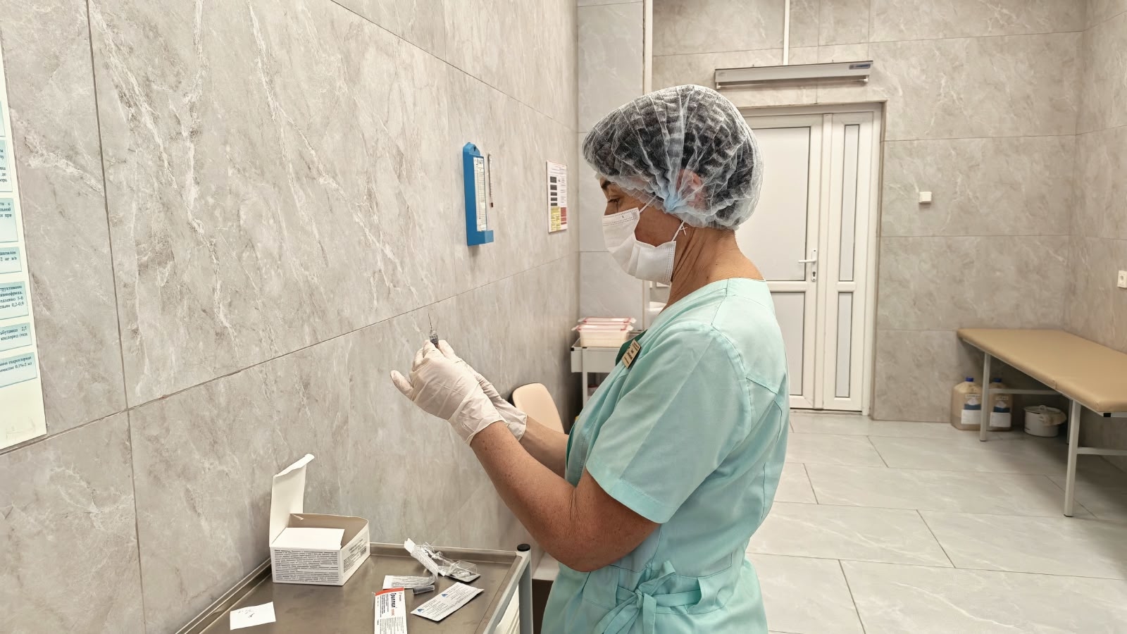 В Усть-Каменогорске началась вакцинация от гриппа
