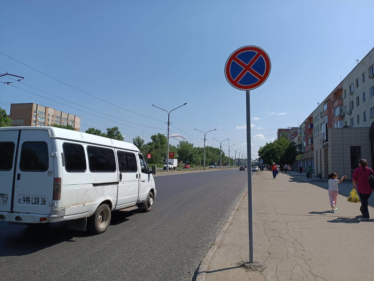 Запрет парковки на проспекте Абая: война с бизнесом или борьба за комфорт?  - Усть-Каменогорск | YK-news.kz