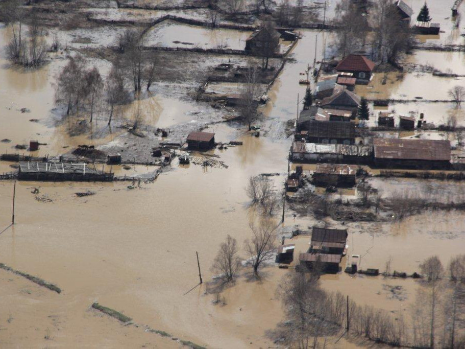 Есть ли наводнение в казахстане. Наводнение в Зыряновске. Затопление в ВКО Казахстан. Потоп в Зыряновском районе.