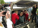 На автошоу в Риддере в автомобиль «Ока» влез 21 человек (+фото)
