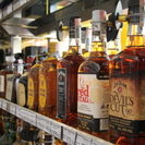 Казахстан не спешит с «сухими» мерами: Бектенов ответил депутатам по алкоголю