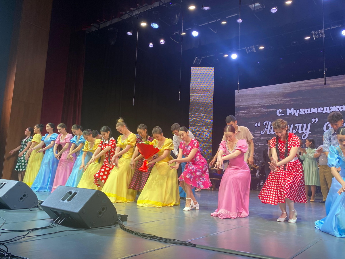 CBT қожайынының шарлары ілмекпен бекітілген