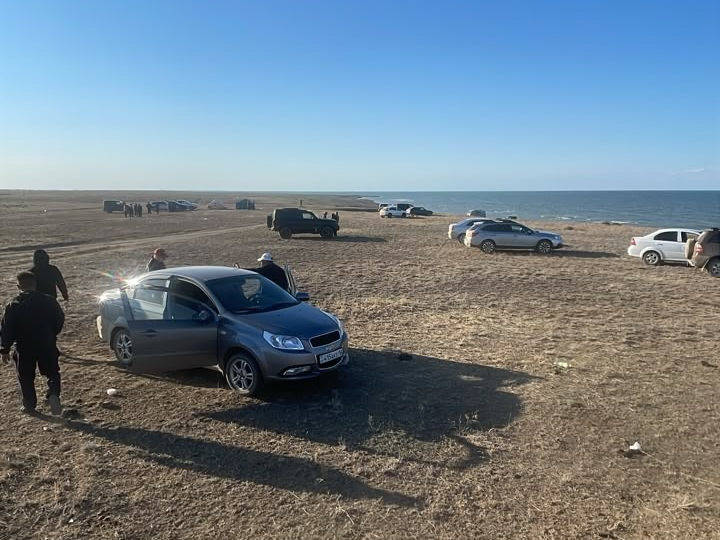 В ВКО на озере Зайсан ведутся поиски двух утонувших