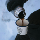 В Усть-Каменогорске добрые люди накормили рабочих, устранявших коммунальную аварию в 40-градусный мороз 