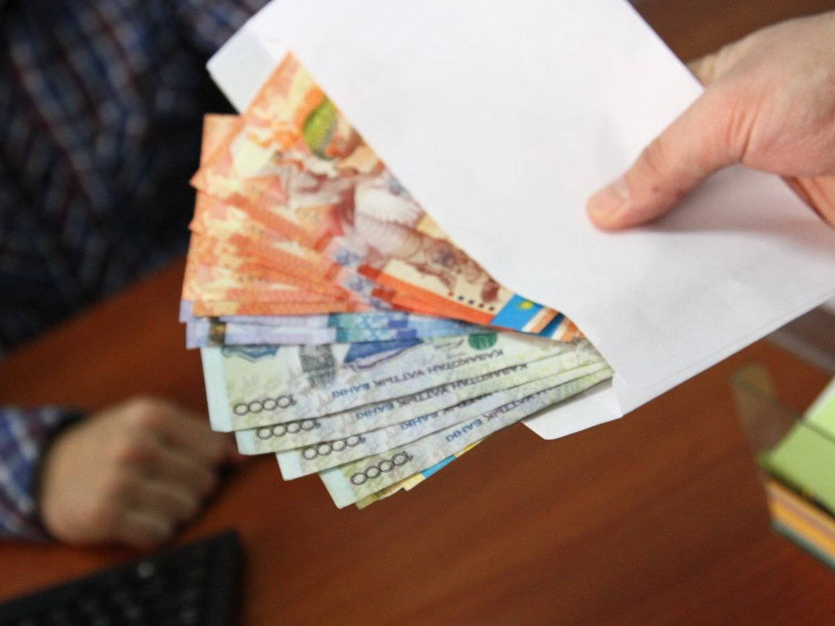 В Усть-Каменогорске собираются искоренить поборы в школах и детских садах с помощью специального совета