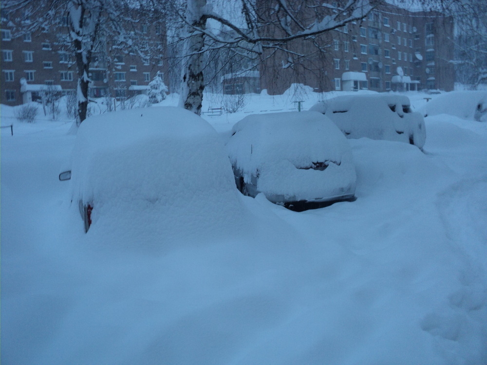 Когда станет снег. Зыряновск дорога усть каменогорск снег. Когда станет снег. Когда станет снег. На улице стало теплее.