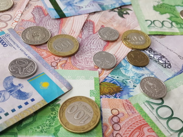 9 миллионов тенге в лирах